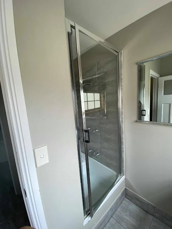 Edinburgh Gallery Bed & Breakfast Hobart