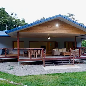  Holiday home Coconut House Australia