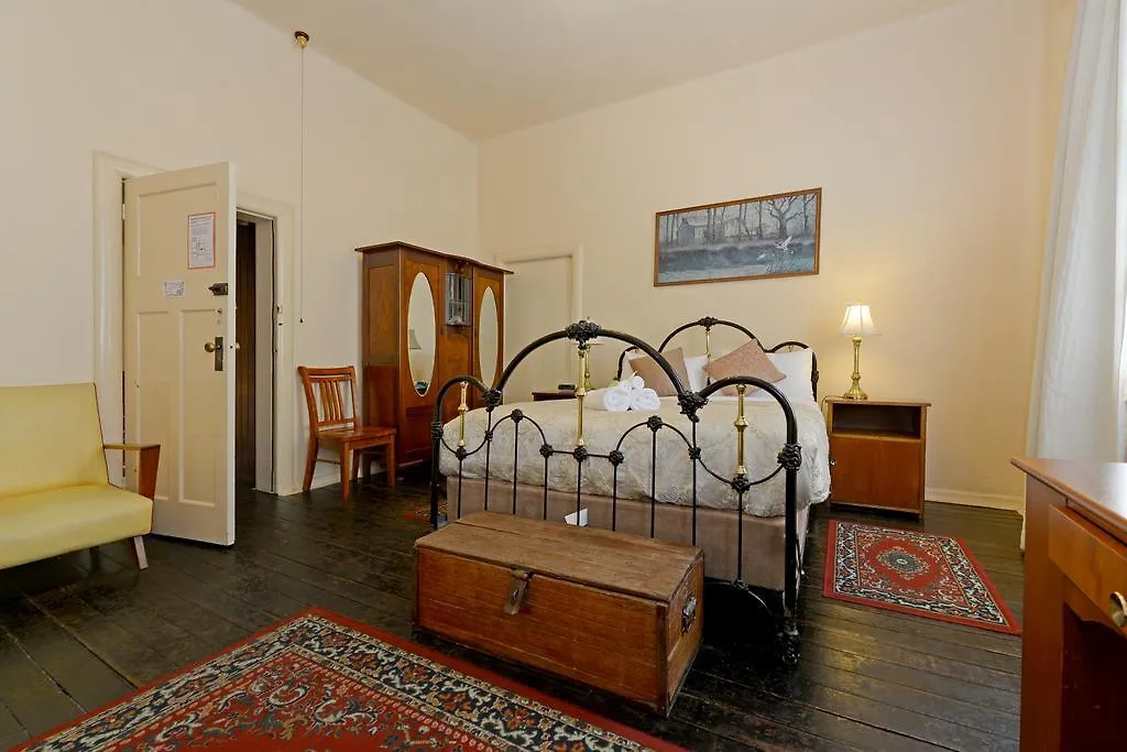 הובארט Edinburgh Gallery Bed & Breakfast אוסטרליה