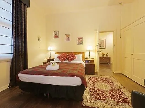 Edinburgh Gallery Bed & Breakfast Hobart