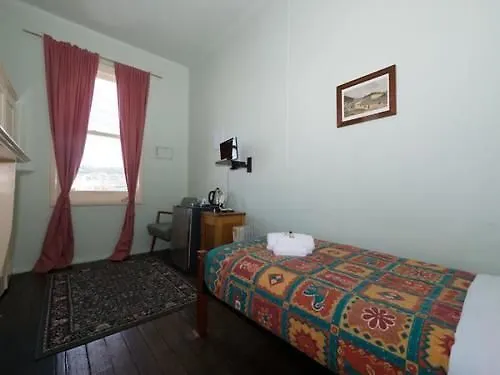 Edinburgh Gallery Bed & Breakfast Hobart Australia