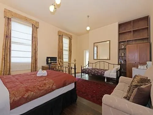 Edinburgh Gallery Bed & Breakfast Hobart 3*,